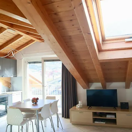 La Fossola - Vicino Al Bernina Express Apartment